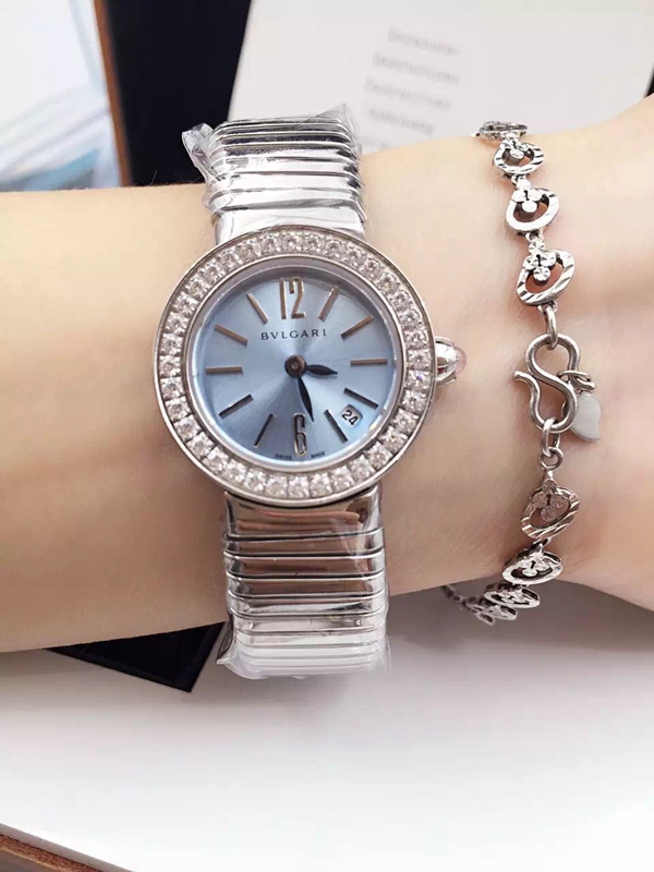 ブルガリ時計正面デザイン